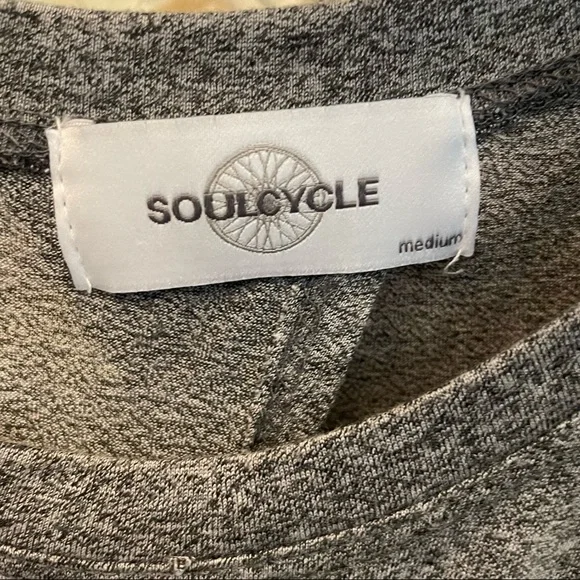 Soul Cycle | Gray  Wheel Logo Tank Top Medium - Picture 3 of 5